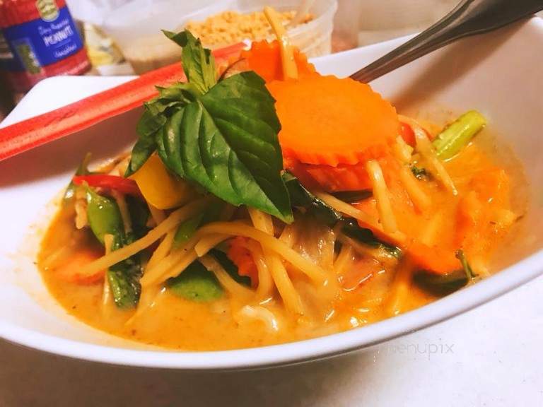 Pho's spicier Thai cuisine - Chicago, IL